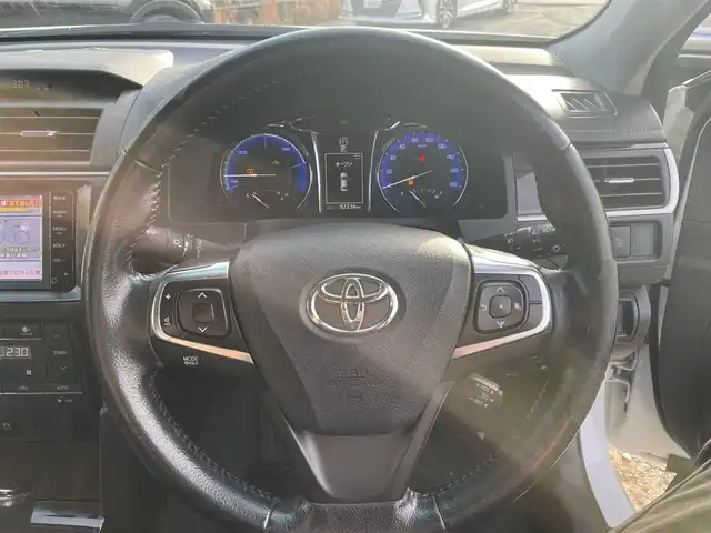 トヨタ カムリ ハイブリット Gパッケージ 福岡県 2016(平28)年 9.3万km ホワイトパールクリスタルシャイン 純正8型SDナビ(フルセグTV/CD/DVD/BT)/バックカメラ/衝突軽減/横滑り防止/ドラレコ/ETC/純正フロアマット/純正LED/純正アルミホイール/プッシュスタート/スマートキー