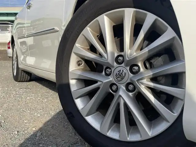 トヨタ カムリ ハイブリット Gパッケージ 福岡県 2016(平28)年 9.3万km ホワイトパールクリスタルシャイン 純正8型SDナビ(フルセグTV/CD/DVD/BT)/バックカメラ/衝突軽減/横滑り防止/ドラレコ/ETC/純正フロアマット/純正LED/純正アルミホイール/プッシュスタート/スマートキー