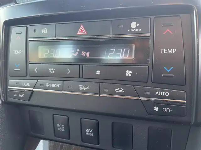 トヨタ カムリ ハイブリット Gパッケージ 福岡県 2016(平28)年 9.3万km ホワイトパールクリスタルシャイン 純正8型SDナビ(フルセグTV/CD/DVD/BT)/バックカメラ/衝突軽減/横滑り防止/ドラレコ/ETC/純正フロアマット/純正LED/純正アルミホイール/プッシュスタート/スマートキー