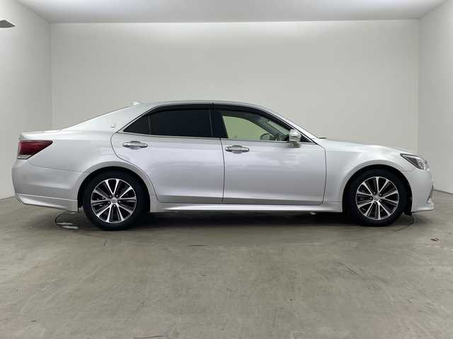 トヨタ クラウン アスリート S-T 兵庫県 2016(平28)年 5.3万km シルバーM ・純正ナビ/CD/BT/AUX/TV/USB/・左右独立エアコン/・アイドリングストップ/・横滑り防止装置/・プリクラッシュセーフティ/・レーンディパーチャーアラート/・レーダークルーズコントロール/・ビルトインETC/・バックカメラ/・コーナーセンサー/・オートマチックハイビーム/・オートライト/・LEDヘッドライト/・純正アルミホイール