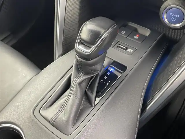 トヨタ ハリアー ハイブリッド Z 埼玉県 2021(令3)年 5.2万km ブラック ＪＢＬサウンド　/純正ナビ　/　(フルセグ/AM/FM/Bluetooth)/ＥＴＣ２．０　/トヨタセーフティセンス　/プリクラッシュセーフティ/レーダークルーズコントロール/クリアランスソナー　/パーキングサポートブレーキ　/ブラインドスポットモニター　/リヤクロストラフィックアラート　/バックガイドモニター/デジタルインナーミラー/パワーバックドア/ビルトインETC2.0/純正AW１９インチ/純正フロアマット/パワーシートD席