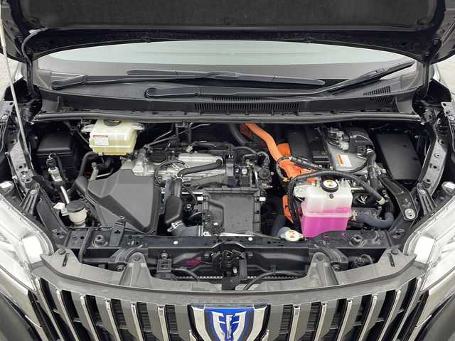 トヨタ エスクァイア ハイブリッド Gi プレミアムパッケージ ブラックテーラード 三重県 2021(令3)年 4.8万km ブラック 禁煙車/純正10インチナビ/・フルセグ/Bluetooth/CD/DVD/AM/FM/USB/SD/純正12インチフリップダウンモニター/モデリスタエアロ/ステアリングヒーター/前席シートヒーター/バックカメラ/両側パワースライドドア/ビルトインETC/クルーズコントロール/ハーフレザーシート/トヨタセーフティセンス/・プリクラッシュセーフティ/・レーンキープアシスト/・PKSB/先行車発進告知/・クリアランスソナー/純正15インチAW