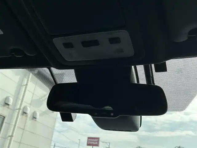 トヨタ エスクァイア ハイブリッド Gi プレミアムパッケージ ブラックテーラード 広島県 2021(令3)年 4.8万km ブラック 純正10インチナビ/・フルセグ/Bluetooth/CD/DVD/AM/FM/USB/SD/純正12インチフリップダウンモニター/モデリスタエアロ/ステアリングヒーター/前席シートヒーター/バックカメラ/両側パワースライドドア/ビルトインETC/クルーズコントロール/ハーフレザーシート/トヨタセーフティセンス/・プリクラッシュセーフティ/・レーンキープアシスト/・PKSB/先行車発進告知/・クリアランスソナー/純正15インチAW/LEDヘッドライト