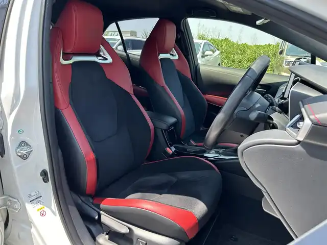 トヨタ カローラ スポーツ ハイブリッドG Z 奈良県 2019(令1)年 2.6万km スーパーホワイトⅡ 純正ナビ　/フルセグＴＶ　/BT/CD/DVD/SD/USB/ドライブレコーダー　/バックカメラ　/純正ＥＴＣ　/追従型クルーズコントロール　/ハーフレザーシート　/シートヒーター　/フォグランプ　/スマートキー　/衝突被害軽減システム　/コーナーセンサー/LEDヘッドライト/オートライト/オートマチックハイビーム/レーンキープアシスト