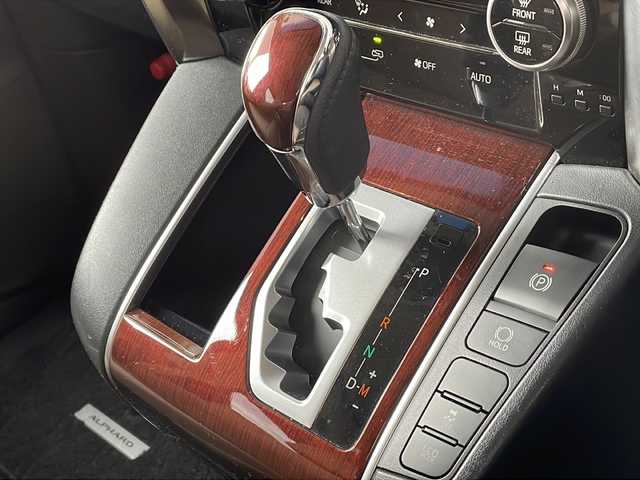 トヨタ アルファード X 岐阜県 2016(平28)年 8.1万km ホワイトパールクリスタルシャイン /ワンオーナー//純正ナビ//フルセグTV/Bluetooth/CD/DVD//両側パワースライドドア//バックカメラ//コーナーセンサー//前方ドライブレコーダー//ビルトインETC//オートライト//横滑り防止装置//盗難防止装置//純正フロアマット//純正16インチAW//スマートキー//スペアキー