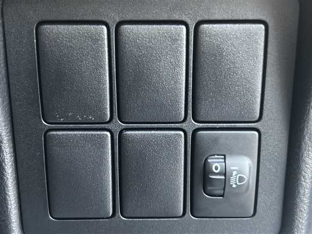 トヨタ ランドクルーザー プラド TX 沖縄県 2013(平25)年 5.6万km ホワイトパールクリスタルシャイン 社外ナビ　/バックカメラ　/プッシュスタート　/スマートキー　/Ｂｌｕｅｔｏｏｔｈ　/フルセグＴＶ　/前後コーナーセンサー　/パワーステアリング　/パワーウィンドウ　/スペアキー１本