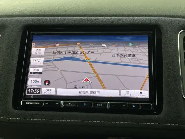 ホンダ ヴェゼル ハイブリッド RS ホンダセンシング 愛知県 2018(平30)年 4万km プラチナホワイトパール 禁煙車/８Vインチナビ/（CD/DVD/Bluetooth/フルセグTV/HDMI)/バックカメラ/ホンダセンシング/・衝突軽減ブレーキ/・レーンキープアシスト/・レーントレーシングアシスト/前後ドライブレコーダー/ETC/シートヒーター/スマートキー/プッシュスタート/純正18インチアルミホイール/純正フロアマット/チップアップシート/LEDヘッドライト/オートライト/フロントフォグランプ/横滑り防止装置