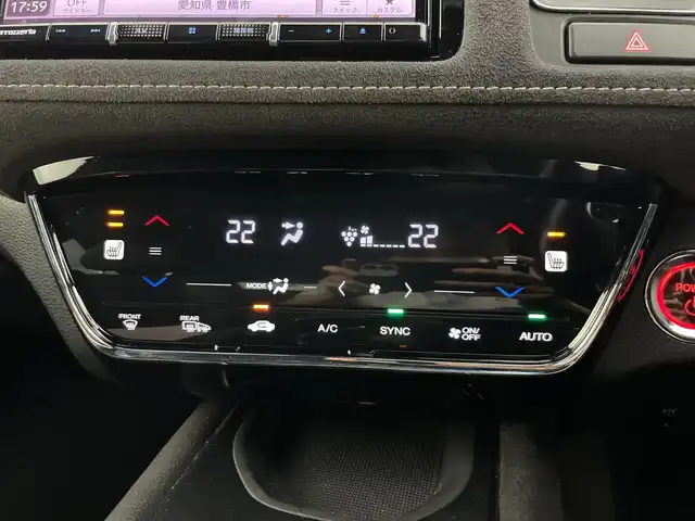 ホンダ ヴェゼル ハイブリッド RS ホンダセンシング 愛知県 2018(平30)年 4万km プラチナホワイトパール 禁煙車/８Vインチナビ/（CD/DVD/Bluetooth/フルセグTV/HDMI)/バックカメラ/ホンダセンシング/・衝突軽減ブレーキ/・レーンキープアシスト/・レーントレーシングアシスト/前後ドライブレコーダー/ETC/シートヒーター/スマートキー/プッシュスタート/純正18インチアルミホイール/純正フロアマット/チップアップシート/LEDヘッドライト/オートライト/フロントフォグランプ/横滑り防止装置