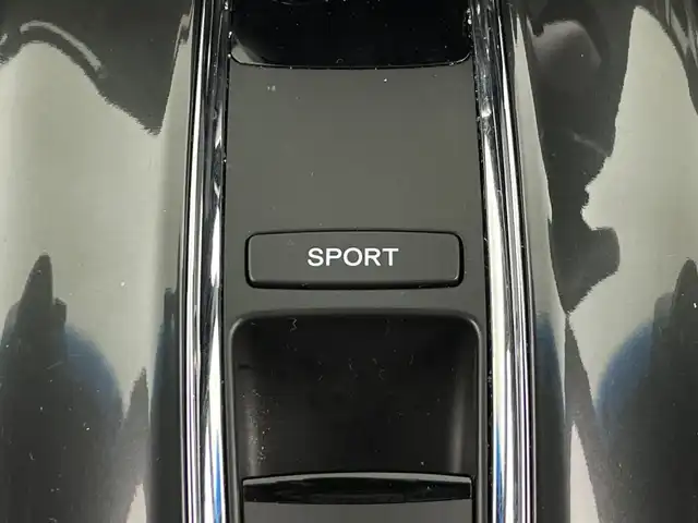 ホンダ ヴェゼル ハイブリッド RS ホンダセンシング 愛知県 2018(平30)年 4万km プラチナホワイトパール 禁煙車/８Vインチナビ/（CD/DVD/Bluetooth/フルセグTV/HDMI)/バックカメラ/ホンダセンシング/・衝突軽減ブレーキ/・レーンキープアシスト/・レーントレーシングアシスト/前後ドライブレコーダー/ETC/シートヒーター/スマートキー/プッシュスタート/純正18インチアルミホイール/純正フロアマット/チップアップシート/LEDヘッドライト/オートライト/フロントフォグランプ/横滑り防止装置