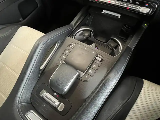 メルセデス・ベンツ ＧＬＥ４００ｄ 4MATIC スポーツ 山形県 2020(令2)年 4.3万km ダイヤモンドホワイト ＡＭＧライン　/レザーエクスクルーシブＰＫＧ　/純正ＨＤＤナビ　/フルセグＴＶ　/ＥＴＣ２．０　/Ｂｌｕｅｔｏｏｔｈ／ＵＳＢ　/Ａｐｐｌｅ　ＣａｒＰｌａｙ　/社外後席用モニター　/全席パワーシート　/全席シートヒーター/３列シート/レザーシート/ルーフレール/電動リアゲート/エアサスペンション/オートライト/オートハイビーム
