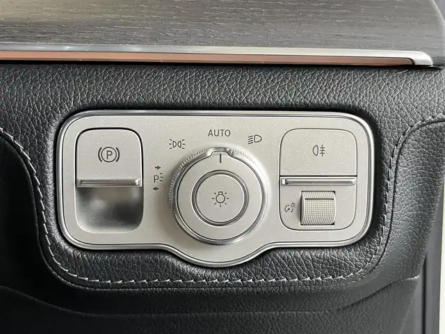 メルセデス・ベンツ ＧＬＥ４００ｄ 4MATIC スポーツ 山形県 2020(令2)年 4.3万km ダイヤモンドホワイト ＡＭＧライン　/レザーエクスクルーシブＰＫＧ　/純正ＨＤＤナビ　/フルセグＴＶ　/ＥＴＣ２．０　/Ｂｌｕｅｔｏｏｔｈ／ＵＳＢ　/Ａｐｐｌｅ　ＣａｒＰｌａｙ　/社外後席用モニター　/全席パワーシート　/全席シートヒーター/３列シート/レザーシート/ルーフレール/電動リアゲート/エアサスペンション/オートライト/オートハイビーム