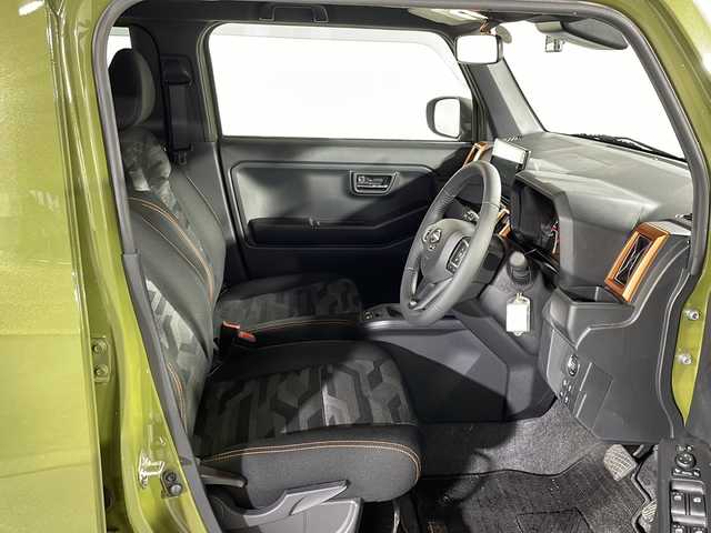 ダイハツ タフト G ターボ 沖縄県 2023(令5)年 5.6万km 緑 県外仕入れ　/禁煙車　/純正９インチディスプレイオーディオ　/（フルセグＴＶ　Ｂｌｕｅｔｏｏｔｈ）　/ガラスルーフ　/前後ドライブレコーダー　/ルーフレール　/アダプティブクルーズコントロール　/衝突被害軽減ブレーキ/車逸脱警報機能/LEDヘッドライト/スマートキー/ステアリングスイッチ/純正ドアバイザー