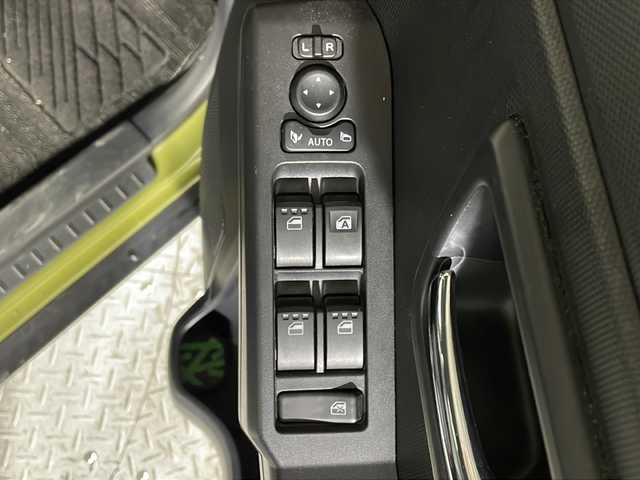 ダイハツ タフト G ターボ 沖縄県 2023(令5)年 5.6万km 緑 県外仕入れ　/禁煙車　/純正９インチディスプレイオーディオ　/（フルセグＴＶ　Ｂｌｕｅｔｏｏｔｈ）　/ガラスルーフ　/前後ドライブレコーダー　/ルーフレール　/アダプティブクルーズコントロール　/衝突被害軽減ブレーキ/車逸脱警報機能/LEDヘッドライト/スマートキー/ステアリングスイッチ/純正ドアバイザー