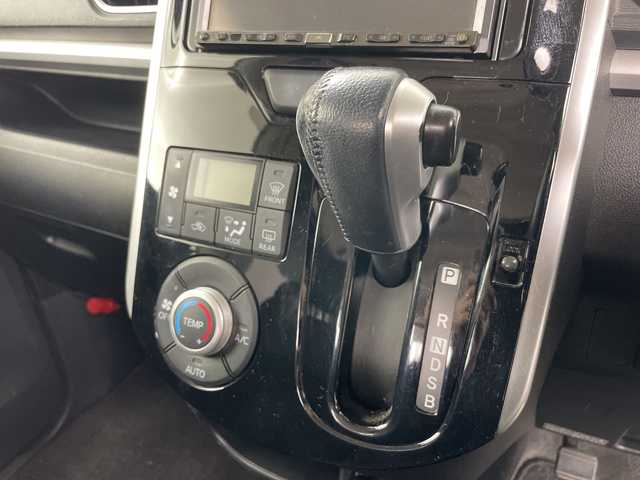 ダイハツ タント カスタム RS SA 道央・札幌 2014(平26)年 13.6万km ブラックマイカメタリック ・４WD/・社外ナビ（HDD＆AM＆FM）/・両側パワースライドドア/・社外前後ドライブレコーダー/・アイドリングストップ/・プッシュスタート/・HIDヘッドライト/・オートライト/・スマートキー/・社外14インチAW/・純正AW付夏タイヤ積込