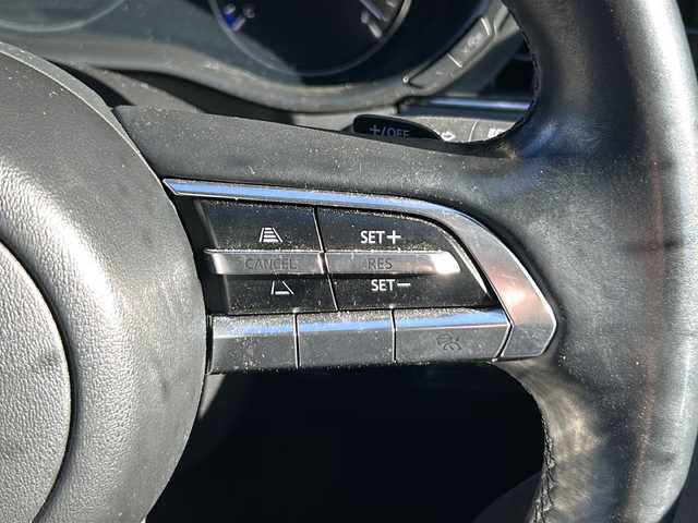 マツダ マツダ３ファストバック 15S ブラックトーンED 静岡県 2023(令5)年 2.1万km プラチナクォーツメタリック 純正ナビ/・FM/AM/・Bluetooth/・USB/・スマートフォン連携/・メモリーオーディオ/主要装備/・衝突軽減/・レーンキープ/・追従クルコン/・BSM/・コーナーセンサー前後/・全方位カメラ/・HUD/・ETC/・ドラレコ前/・ステリモ/・パドルシフト/・電動パーキングブレーキ/・オートホールド/・LEDヘッドライト/・オートライト/・オートハイビーム/・社外フロアマット/・純正アルミホイール