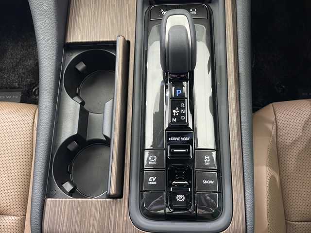 トヨタ クラウン Z 栃木県 2024(令6)年 0.1万km プレシャスブラックパール 純正12.3インチディスプレイオーディオ/（ナビ/BT/フルセグTV/USB/ミラキャスト）/全方位カメラ/メーカーOP パノラマルーフ/モデリスタエアロ/（フロント/サイド）/純正メーカーOP20インチAW/トヨタセーフティセンス/・プリクラッシュセーフティ/・レーントレーシングアシスト/・レーンディパーチャーアラート/・ロードサインアシスト/・レーダークルーズコントロール/・オートマチックハイビーム/・先行車発進アラーム/・プロアクティブドライビングアシスト/・レーンチェンジアシスト/・緊急時操舵支援/コーナーセンサー/ETC2.0/ドライブレコーダー/パワーバックドア/パワーシート/シートヒーター/メモリーシート/デジタルインナーミラー/ステアリングヒーター