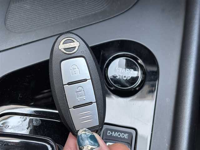 日産 ノート 宮城県 2022(令4)年 6.5万km ブリリアントシルバー 登録時走行距離64845km/純正HDDナビ/フルセグTV/HDMI/BT/カープレイ/AM/FM/USB/置くだけ充電/デジタルインナーミラー/ETC2.0/プロパイロット/運転支援