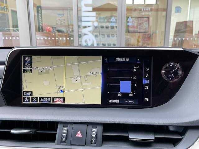 レクサス ＥＳ 300h Fスポーツ 埼玉県 2020(令2)年 3.8万km ホワイトノーヴァガラスフレーク メーカーナビ/サンルーフ/ブラインドスポットモニター/ハンドルヒーター/メモリーシート/フロアマット（タイプF）/フルセグTV/シートヒーター/エアシート/レザーシート/保証書/取扱説明書/スペアキー