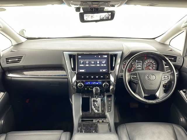 トヨタ アルファード S Cパッケージ 兵庫県 2018(平30)年 5.3万km ブラック ・純正ナビ/CD/DVD/Bluetooth/SD/TV/・トヨタセーフティセンス/・プリクラッシュセーフティ/・レーンディパーチャーアラート/・クリアランスソナー/・前後コーナーセンサー/・電動パーキングブレーキ/・ブレーキホールド/・レーダークルーズコントロール/・MTモード付AT/・両側パワースライドドア/・LEDオートライト/・オートマチックハイビーム/・ステアリングリモコン/・コンビステアリング/・ステアリングヒーター/・パワーシート（D席＋N席）/・シートヒーター（D席＋N席）/・エアシート（D席＋N席）/・メモリシート（D席）/・レザーシート/・デジタルインナーミラー/・パワーバックドア/・純正フリップダウンモニター/・オットマン/・ウォークスルー/・バックカメラ/・ビルドインETC/・純正18インチアルミホイール/・純正フロアマット/・W＋サイドエアバッグ/・カーテンエアバッグ/・100V充電/・スマートキー/・スペアキー/・プッシュスタートボタン
