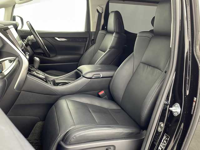 トヨタ アルファード S Cパッケージ 兵庫県 2018(平30)年 5.3万km ブラック ・純正ナビ/CD/DVD/Bluetooth/SD/TV/・トヨタセーフティセンス/・プリクラッシュセーフティ/・レーンディパーチャーアラート/・クリアランスソナー/・前後コーナーセンサー/・電動パーキングブレーキ/・ブレーキホールド/・レーダークルーズコントロール/・MTモード付AT/・両側パワースライドドア/・LEDオートライト/・オートマチックハイビーム/・ステアリングリモコン/・コンビステアリング/・ステアリングヒーター/・パワーシート（D席＋N席）/・シートヒーター（D席＋N席）/・エアシート（D席＋N席）/・メモリシート（D席）/・レザーシート/・デジタルインナーミラー/・パワーバックドア/・純正フリップダウンモニター/・オットマン/・ウォークスルー/・バックカメラ/・ビルドインETC/・純正18インチアルミホイール/・純正フロアマット/・W＋サイドエアバッグ/・カーテンエアバッグ/・100V充電/・スマートキー/・スペアキー/・プッシュスタートボタン