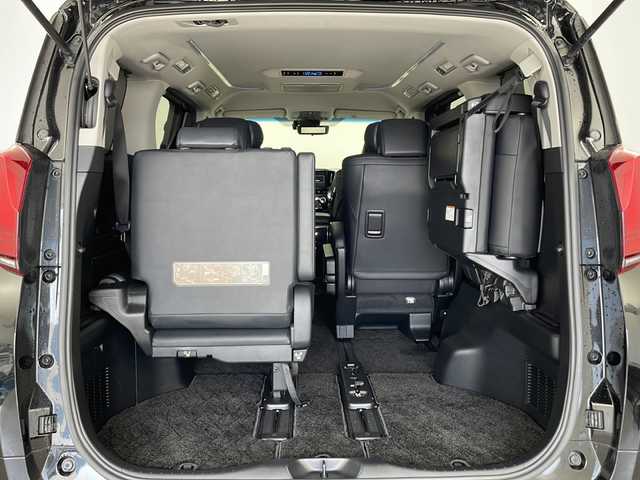 トヨタ アルファード S Cパッケージ 兵庫県 2018(平30)年 5.3万km ブラック ・純正ナビ/CD/DVD/Bluetooth/SD/TV/・トヨタセーフティセンス/・プリクラッシュセーフティ/・レーンディパーチャーアラート/・クリアランスソナー/・前後コーナーセンサー/・電動パーキングブレーキ/・ブレーキホールド/・レーダークルーズコントロール/・MTモード付AT/・両側パワースライドドア/・LEDオートライト/・オートマチックハイビーム/・ステアリングリモコン/・コンビステアリング/・ステアリングヒーター/・パワーシート（D席＋N席）/・シートヒーター（D席＋N席）/・エアシート（D席＋N席）/・メモリシート（D席）/・レザーシート/・デジタルインナーミラー/・パワーバックドア/・純正フリップダウンモニター/・オットマン/・ウォークスルー/・バックカメラ/・ビルドインETC/・純正18インチアルミホイール/・純正フロアマット/・W＋サイドエアバッグ/・カーテンエアバッグ/・100V充電/・スマートキー/・スペアキー/・プッシュスタートボタン