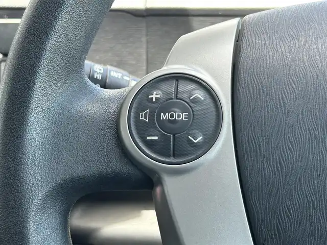 トヨタ アクア S 静岡県 2014(平26)年 10.1万km スーパーレッドⅤ エクリプスメモリナビ/フルセグＴＶ/ＢＬＵＥＴＯＯＴＨオーディオ/ＤＶＤ再生/バックカメラ/ドラレコ/プッシュスタート/スマートキー/オートエアコン/ヘッドライトレベライザー/電動格納ミラー/アイドリングストップ/OPスペアタイヤ