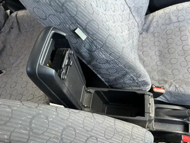 トヨタ アクア S 静岡県 2014(平26)年 10.1万km スーパーレッドⅤ エクリプスメモリナビ/フルセグＴＶ/ＢＬＵＥＴＯＯＴＨオーディオ/ＤＶＤ再生/バックカメラ/ドラレコ/プッシュスタート/スマートキー/オートエアコン/ヘッドライトレベライザー/電動格納ミラー/アイドリングストップ/OPスペアタイヤ