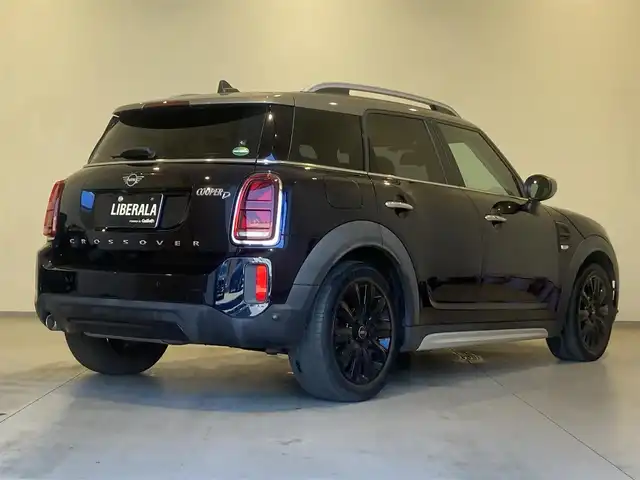 ＭＩＮＩ ＢＭＷ ミニ クロスオーバー クーパー D 熊本県 2020(令2)年 4.1万km ミッドナイト・ブラック・メタリック ・スマートキー/・プッシュスタート/・インテリジェントセーフティ/・PDC自動起動/・パーキングアシスト/・クルーズコントロール(追従式)/・純正HDDナビ/　【Bluetooth・USB・MSV】/・バックカメラ/・ETC/・パワーバックドア/・LEDヘッドランプ/・LEDフォグランプ/・UKテール/・純正マット/・保証書/取説