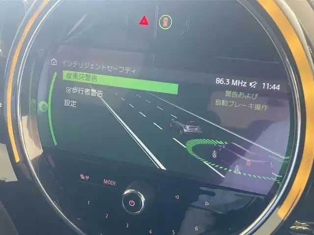 ＭＩＮＩ ＢＭＷ ミニ クロスオーバー クーパー D 熊本県 2020(令2)年 4.1万km ミッドナイト・ブラック・メタリック ・スマートキー/・プッシュスタート/・インテリジェントセーフティ/・PDC自動起動/・パーキングアシスト/・クルーズコントロール(追従式)/・純正HDDナビ/　【Bluetooth・USB・MSV】/・バックカメラ/・ETC/・パワーバックドア/・LEDヘッドランプ/・LEDフォグランプ/・UKテール/・純正マット/・保証書/取説