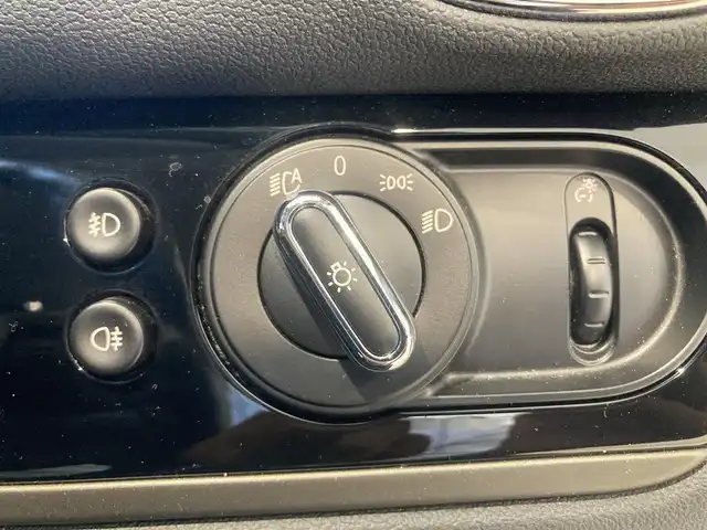 ＭＩＮＩ ＢＭＷ ミニ クロスオーバー クーパー D 熊本県 2020(令2)年 4.1万km ミッドナイト・ブラック・メタリック ・スマートキー/・プッシュスタート/・インテリジェントセーフティ/・PDC自動起動/・パーキングアシスト/・クルーズコントロール(追従式)/・純正HDDナビ/　【Bluetooth・USB・MSV】/・バックカメラ/・ETC/・パワーバックドア/・LEDヘッドランプ/・LEDフォグランプ/・UKテール/・純正マット/・保証書/取説