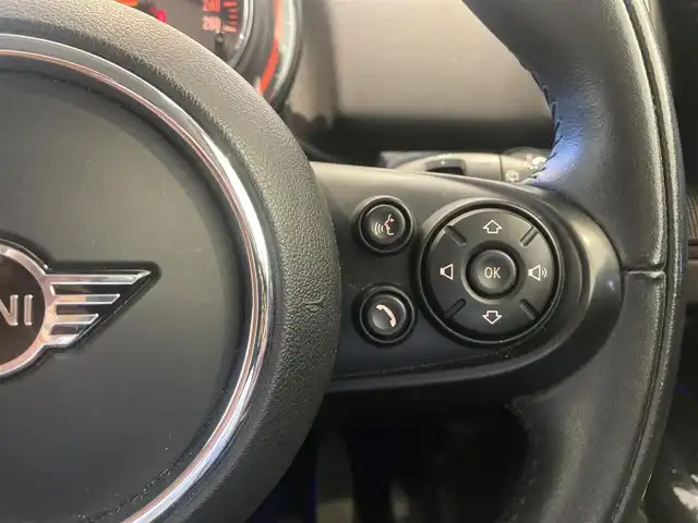 ＭＩＮＩ ＢＭＷ ミニ クロスオーバー クーパー D 熊本県 2020(令2)年 4.1万km ミッドナイト・ブラック・メタリック ・スマートキー/・プッシュスタート/・インテリジェントセーフティ/・PDC自動起動/・パーキングアシスト/・クルーズコントロール(追従式)/・純正HDDナビ/　【Bluetooth・USB・MSV】/・バックカメラ/・ETC/・パワーバックドア/・LEDヘッドランプ/・LEDフォグランプ/・UKテール/・純正マット/・保証書/取説
