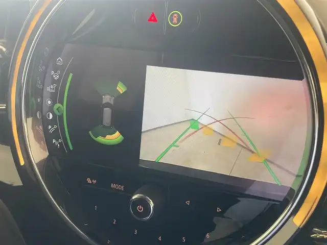 ＭＩＮＩ ＢＭＷ ミニ クロスオーバー クーパー D 熊本県 2020(令2)年 4.1万km ミッドナイト・ブラック・メタリック ・スマートキー/・プッシュスタート/・インテリジェントセーフティ/・PDC自動起動/・パーキングアシスト/・クルーズコントロール(追従式)/・純正HDDナビ/　【Bluetooth・USB・MSV】/・バックカメラ/・ETC/・パワーバックドア/・LEDヘッドランプ/・LEDフォグランプ/・UKテール/・純正マット/・保証書/取説