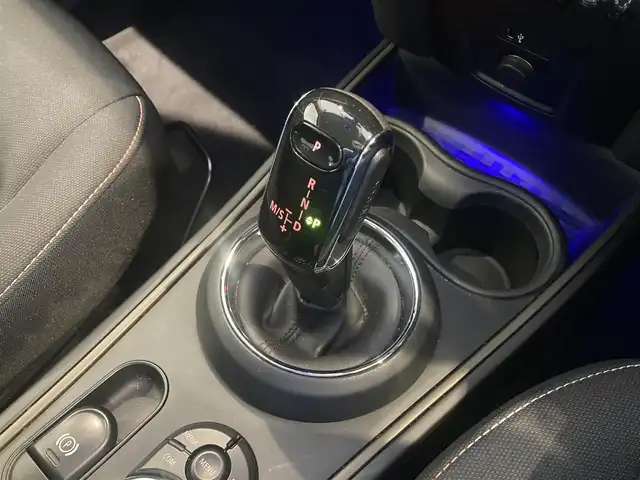 ＭＩＮＩ ＢＭＷ ミニ クロスオーバー クーパー D 熊本県 2020(令2)年 4.1万km ミッドナイト・ブラック・メタリック ・スマートキー/・プッシュスタート/・インテリジェントセーフティ/・PDC自動起動/・パーキングアシスト/・クルーズコントロール(追従式)/・純正HDDナビ/　【Bluetooth・USB・MSV】/・バックカメラ/・ETC/・パワーバックドア/・LEDヘッドランプ/・LEDフォグランプ/・UKテール/・純正マット/・保証書/取説