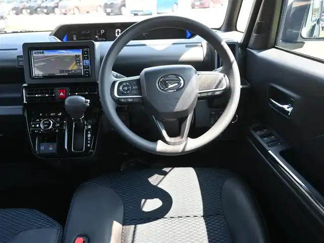 ダイハツ タント カスタム X 千葉県 2022(令4)年 3.3万km シャイニングホワイトパール 155/65R14/スマートアシストIII/両側パワースライドドア/純正メモリーナビ/地デジTV/【DVD/CD再生機能　Bluetooth接続】/バックカメラ/ドライブレコーダー/ハーフレザーシート/前席シートヒーター/ステアリングスイッチ/LEDヘッドライト/フォグライト/コーナーセンサー/純正14インチアルミホイル/サイド/カーテンエアバッグ/キーフリーシステム