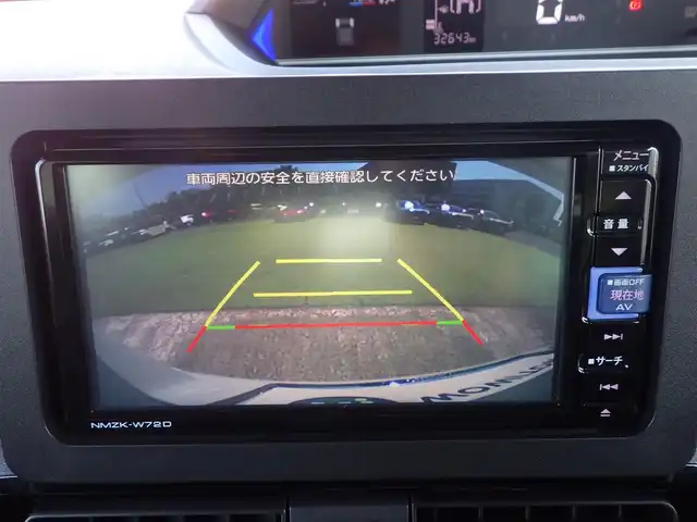 ダイハツ タント カスタム X 千葉県 2022(令4)年 3.3万km シャイニングホワイトパール 155/65R14/スマートアシストIII/両側パワースライドドア/純正メモリーナビ/地デジTV/【DVD/CD再生機能　Bluetooth接続】/バックカメラ/ドライブレコーダー/ハーフレザーシート/前席シートヒーター/ステアリングスイッチ/LEDヘッドライト/フォグライト/コーナーセンサー/純正14インチアルミホイル/サイド/カーテンエアバッグ/キーフリーシステム