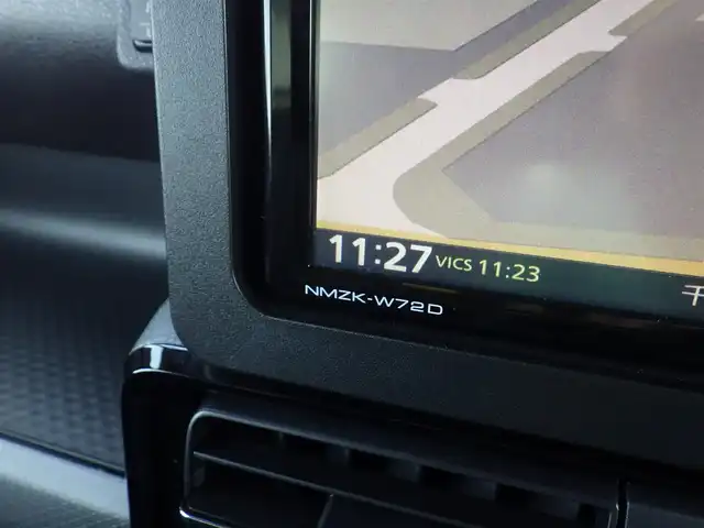 ダイハツ タント カスタム X 千葉県 2022(令4)年 3.3万km シャイニングホワイトパール 155/65R14/スマートアシストIII/両側パワースライドドア/純正メモリーナビ/地デジTV/【DVD/CD再生機能　Bluetooth接続】/バックカメラ/ドライブレコーダー/ハーフレザーシート/前席シートヒーター/ステアリングスイッチ/LEDヘッドライト/フォグライト/コーナーセンサー/純正14インチアルミホイル/サイド/カーテンエアバッグ/キーフリーシステム