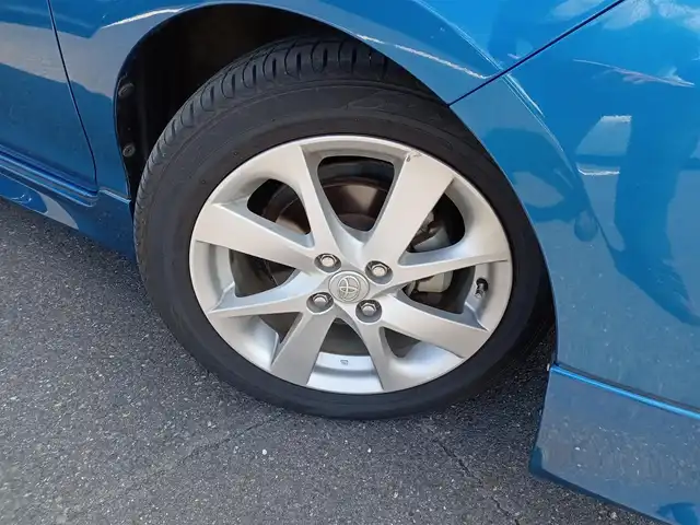 トヨタ アクア S 福井県 2015(平27)年 6.5万km コバルトブルーメタリック ディーラーオプションナビ（NSCP-W64）/・（ワンセグTV/CD/DVD/Bluetooth）/バックカメラ/ビルトインETC/ステアリングスイッチ/オートLEDライト/電動格納ウィンカーミラー/スタッドレスタイヤ積込/スマートキー