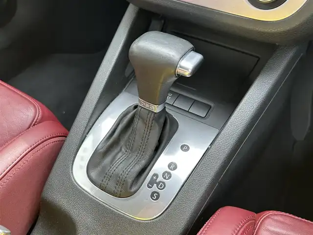 フォルクスワーゲン イオス 2．0T 愛知県 2007(平19)年 5.8万km シルバーエッセンスM ワンオーナー/電動オープン/バックソナー/クルーズコントロール/リモコンキー/ＡＡＣ/HDDナビ/ウィンカーミラー/電動サンルーフ/純正革シート/ETC/純正フォグランプ/ボンネットエアサス/保証書/取扱説明書