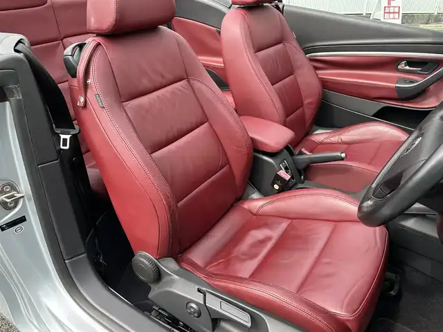 フォルクスワーゲン イオス 2．0T 愛知県 2007(平19)年 5.8万km シルバーエッセンスM ワンオーナー/電動オープン/バックソナー/クルーズコントロール/リモコンキー/ＡＡＣ/HDDナビ/ウィンカーミラー/電動サンルーフ/純正革シート/ETC/純正フォグランプ/ボンネットエアサス/保証書/取扱説明書