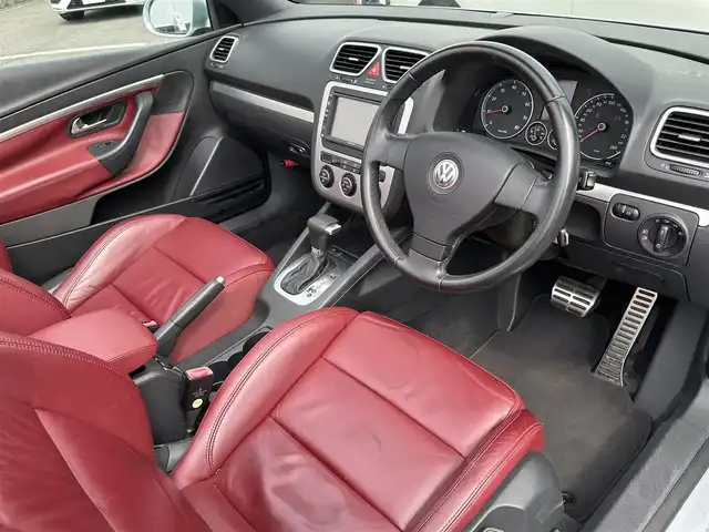 フォルクスワーゲン イオス 2．0T 愛知県 2007(平19)年 5.8万km シルバーエッセンスM ワンオーナー/電動オープン/バックソナー/クルーズコントロール/リモコンキー/ＡＡＣ/HDDナビ/ウィンカーミラー/電動サンルーフ/純正革シート/ETC/純正フォグランプ/ボンネットエアサス/保証書/取扱説明書