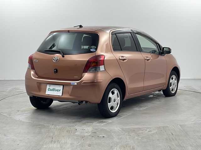 トヨタ ヴィッツ F 栃木県 2007(平19)年 6.8万km ノーブルパールマイカ 純正ナビ/（BT/フルセグ/AM/FM）/電動格納ミラー/純正フロアマット/リモコンキー/スペアキー