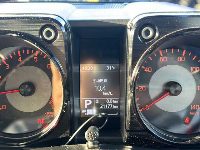 スズキ ジムニー XC 沖縄県 2021(令3)年 2.2万km ブルーイッシュブラックパール3 社外ディスプレイオーディオ（Bluetooth・CD・DVD）/バックカメラ/ドライブレコーダー/ETC/シートヒーター/レーンキープアシスト/衝突軽減システム/オートライト/LEDヘッドライト/ヘッドライトウォッシャー/電動格納ミラー/ステアリングスイッチ/サイドバイザー/マッドフラップ/ウィンカードアミラー