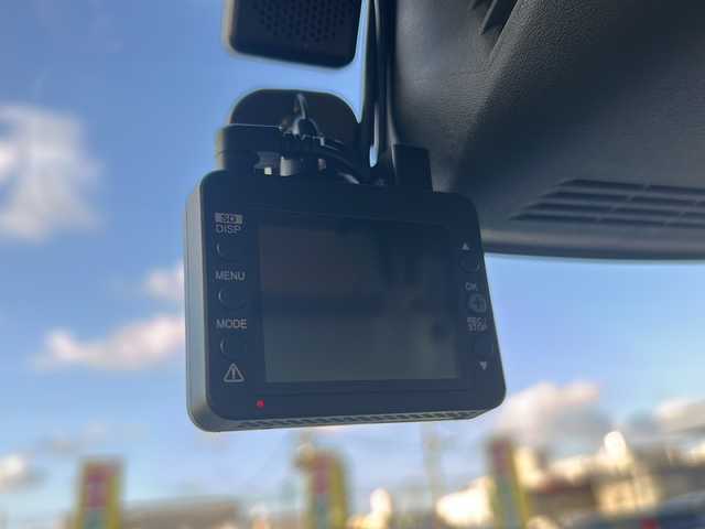 スズキ ジムニー XC 沖縄県 2021(令3)年 2.2万km ブルーイッシュブラックパール3 社外ディスプレイオーディオ（Bluetooth・CD・DVD）/バックカメラ/ドライブレコーダー/ETC/シートヒーター/レーンキープアシスト/衝突軽減システム/オートライト/LEDヘッドライト/ヘッドライトウォッシャー/電動格納ミラー/ステアリングスイッチ/サイドバイザー/マッドフラップ/ウィンカードアミラー