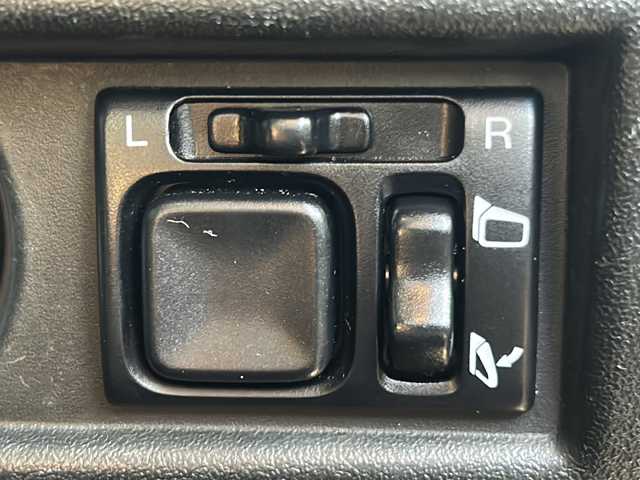 スズキ ジムニー XC 沖縄県 2021(令3)年 2.2万km ブルーイッシュブラックパール3 社外ディスプレイオーディオ（Bluetooth・CD・DVD）/バックカメラ/ドライブレコーダー/ETC/シートヒーター/レーンキープアシスト/衝突軽減システム/オートライト/LEDヘッドライト/ヘッドライトウォッシャー/電動格納ミラー/ステアリングスイッチ/サイドバイザー/マッドフラップ/ウィンカードアミラー