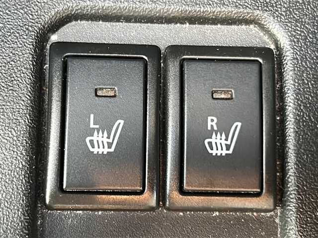 スズキ ジムニー XC 沖縄県 2021(令3)年 2.2万km ブルーイッシュブラックパール3 社外ディスプレイオーディオ（Bluetooth・CD・DVD）/バックカメラ/ドライブレコーダー/ETC/シートヒーター/レーンキープアシスト/衝突軽減システム/オートライト/LEDヘッドライト/ヘッドライトウォッシャー/電動格納ミラー/ステアリングスイッチ/サイドバイザー/マッドフラップ/ウィンカードアミラー