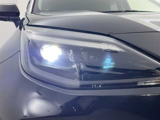トヨタ ヤリスクロス ハイブリッド Z 福島県 2022(令4)年 3.1万km ブラックマイカ 純正ディスプレイオーディオ/【AM/FM/Bluetooth/フルセグTV】/・ナビキット/・パノラミックビューモニター/・ETC/トヨタセーフティセンス/・プリクラッシュセーフティ/・レーントレーシングアシスト/・レーダークルーズコントロール/・オートマチックハイビーム/・ロードサインアシスト/ブラインドスポットモニター/・リヤクロストラフィックアラート/パーキングサポートブレーキ/クリアランスソナー/ハーフレザーシート/・運転席パワーシート/・運転席＋助手席シートヒーター/LEDヘッドライト/・オートライト/・フロントフォグライト/革巻きステアリング/・チルトステアリング/・ステアリングスイッチ/電子パーキングブレーキ/・ブレーキオートホールド/純正フロアマット/ドアバイザー/プッシュスタート/・スペアキー