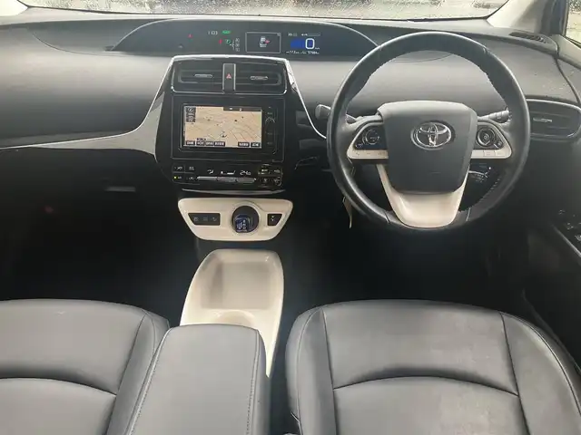 トヨタ プリウス A ツーリングセレクション 愛知県 2016(平28)年 5.8万km ダークブルーマイカM 4WD/トヨタセーフティセンス/衝突回避支援ブレーキサポート/車線逸脱警報機能/純正SDナビTV/DVDビデオ&CD/Bluetoothオーディオ/バックカメラ/レーダークルーズコントロール/ビルトインETC/D&N席シートヒーター/ステアリングスイッチ/LEDヘッドライト/オートライト/オートマチックハイビーム/スマートキー×2ケ/プッシュスタート/カーテンエアバック/純正アルミホイル/純正フロアマット/社外アルミ付きスタッドレスタイヤ積込み