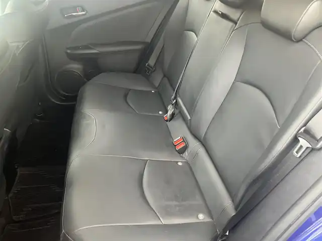 トヨタ プリウス A ツーリングセレクション 愛知県 2016(平28)年 5.8万km ダークブルーマイカM 4WD/トヨタセーフティセンス/衝突回避支援ブレーキサポート/車線逸脱警報機能/純正SDナビTV/DVDビデオ&CD/Bluetoothオーディオ/バックカメラ/レーダークルーズコントロール/ビルトインETC/D&N席シートヒーター/ステアリングスイッチ/LEDヘッドライト/オートライト/オートマチックハイビーム/スマートキー×2ケ/プッシュスタート/カーテンエアバック/純正アルミホイル/純正フロアマット/社外アルミ付きスタッドレスタイヤ積込み