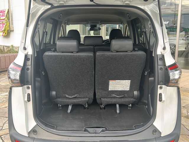トヨタ シエンタ G クエロ 静岡県 2018(平30)年 5.6万km ホワイトパールクリスタルシャイン 社外ナビ(カロッツェリア)/・CD/DVD/・FM/AM/・フルセグTV/・Bluetooth/・SD/・ミュージックサーバー/主要装備/・バックカメラ/・両側パワースライドドア/・衝突被害軽減システム/・オートハイビーム/・レーンディパーチャーアラート/・先行車発進お知らせ/・ＥＴＣ/・アイドリングストップ/・横滑り防止装置/・ＬＥＤヘッドライト/・ハーフレザー