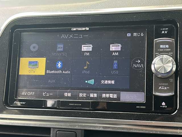 トヨタ シエンタ G クエロ 静岡県 2018(平30)年 5.6万km ホワイトパールクリスタルシャイン 社外ナビ(カロッツェリア)/・CD/DVD/・FM/AM/・フルセグTV/・Bluetooth/・SD/・ミュージックサーバー/主要装備/・バックカメラ/・両側パワースライドドア/・衝突被害軽減システム/・オートハイビーム/・レーンディパーチャーアラート/・先行車発進お知らせ/・ＥＴＣ/・アイドリングストップ/・横滑り防止装置/・ＬＥＤヘッドライト/・ハーフレザー